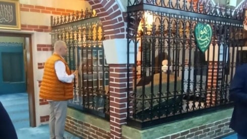 AKP’liden Kubilay’ı şehit ettirenin mezarına ziyaret