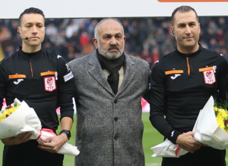 'Çiçek vererek hata yapmışız!'