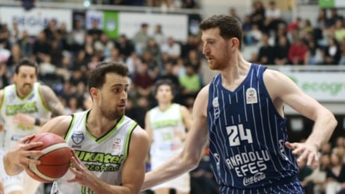 Anadolu Efes deplasmanda mağlup