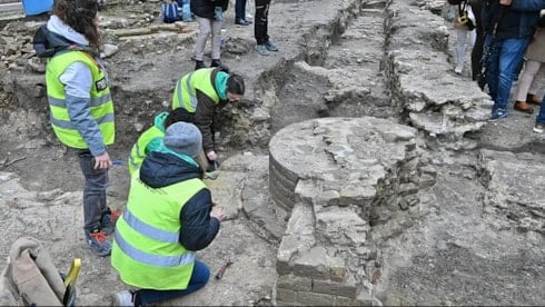Dünya tarihini değiştirecek keşif! 2 bin yıllık kayıp bazilika bulundu