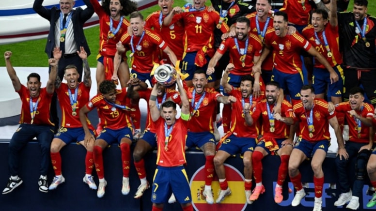 EURO 2024 şampiyonu İspanya! İngiltere'yi finalde dağıttı...