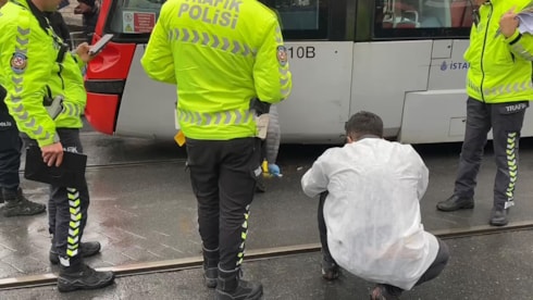 Tramvayda korkunç ölüm