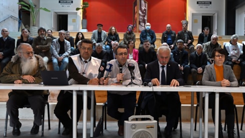 İzmir'e gelen gemi tartışma çıkardı