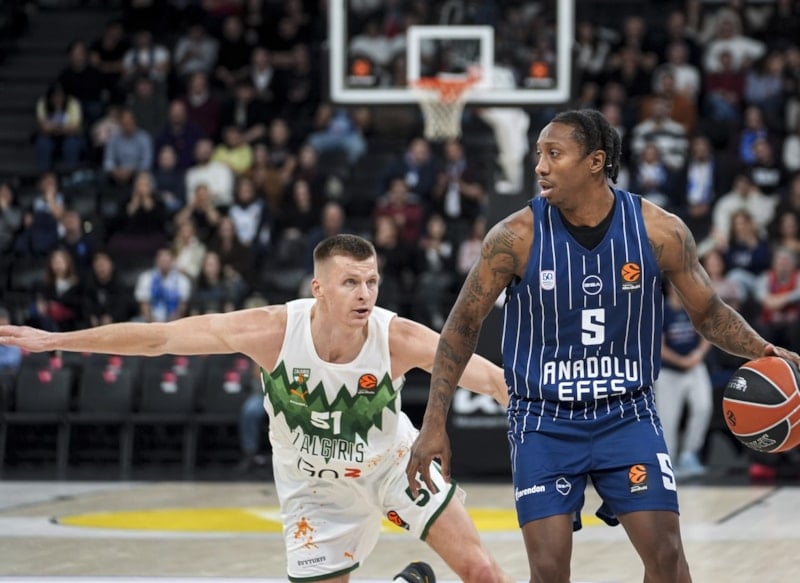 Nefes kesen maç Anadolu Efes'in