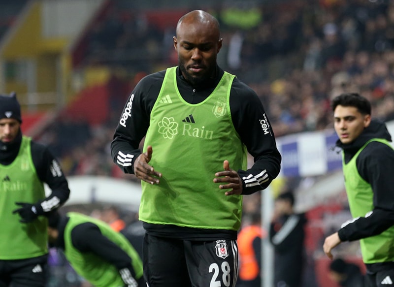 Beşiktaş'tan Musrati açıklaması: Bonservisi alındı