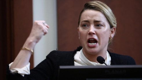 Rol arkadaşını, eski kocasına benzemekle suçladı