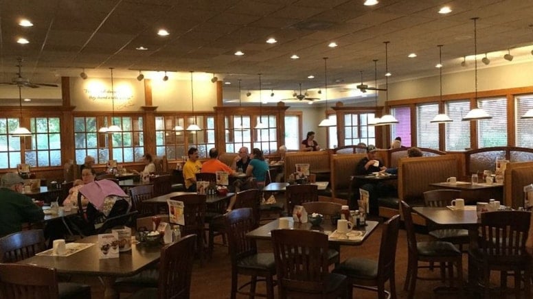 400'den fazla şubesi bulunan dev restoran zinciri satıldı!