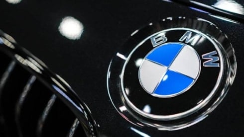 BMW'nin uygun fiyatlı elektrikli sedanı tanıtıldı: Seri üretim için gün sayıyor