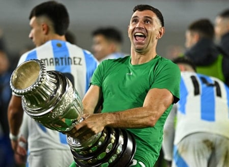 FIFA, Martinez'e cezayı kesti