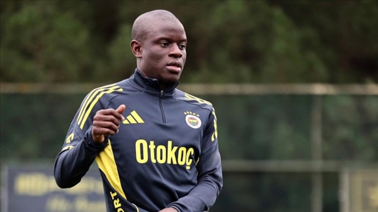 Daha maça bile çıkmadı, yaptığı bağışla gündem oldu