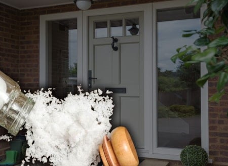 Yılbaşında kapının önüne tuz dökmek meğer bu anlama geliyormuş...Eskiler hep yapardı 