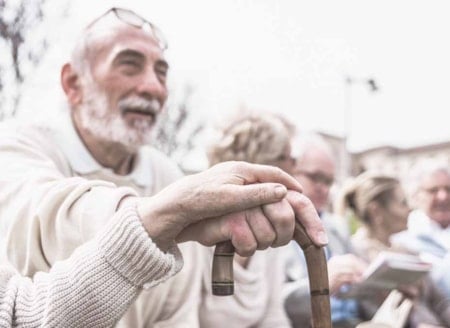 60 yaş üstü insanların genç nesilden duymaktan bıktığı 11 rahatsız edici ifade