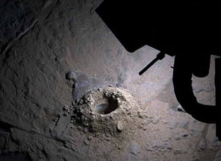 -70 derecede flaşlar patlayınca ortaya çıktı: Zifiri karanlıkta parlıyor, sabah yok oluyor