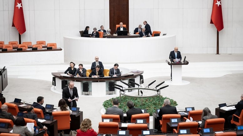 Asrın felaketine asrın ilgisizliği: Milletvekilleri sıraları boş kaldı!