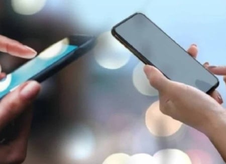 Samsung sevilen modelin fişini çekti