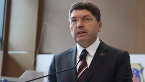 Bakan Tunç duyurdu: Çeşme yangını sonrası 4 kişi gözaltına alındı